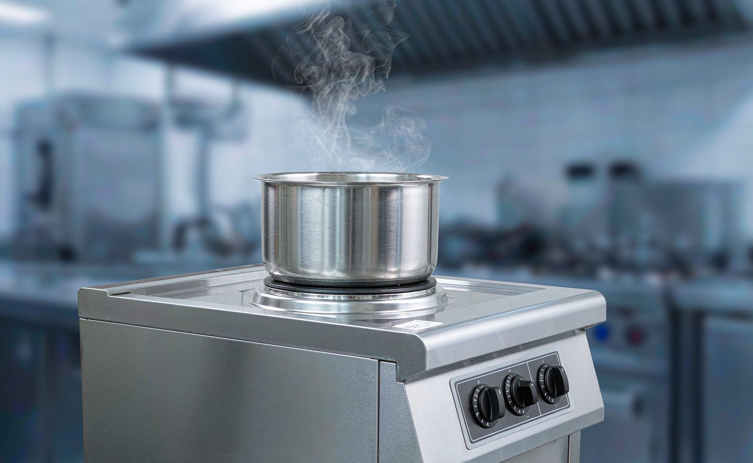 IGBT Selection for Commercial Induction Cookers: Voltage Headroom, Short-Circuit Protection, and Resonant Topology